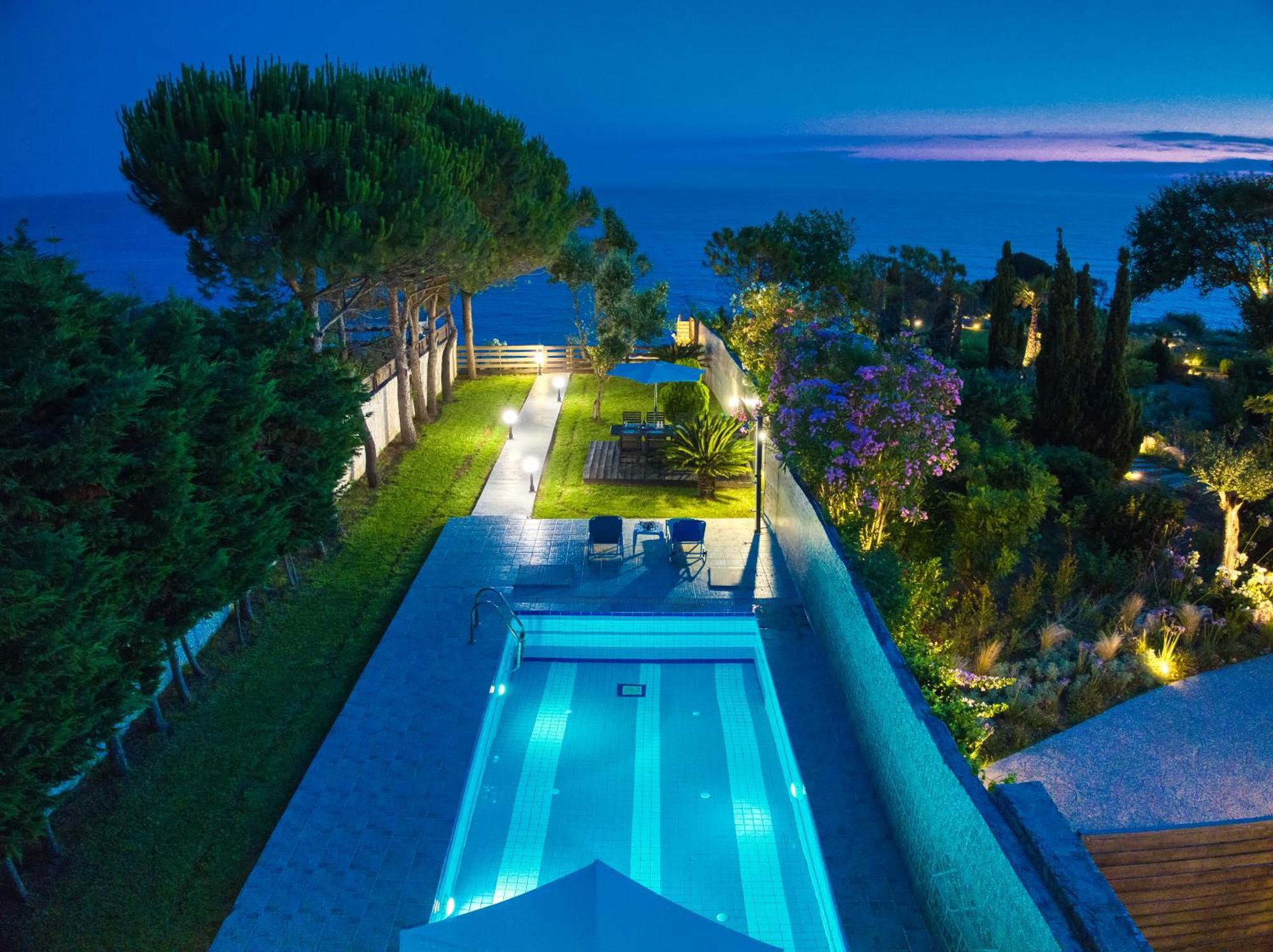 Villa Angela Agios Matthaios  Exterior photo